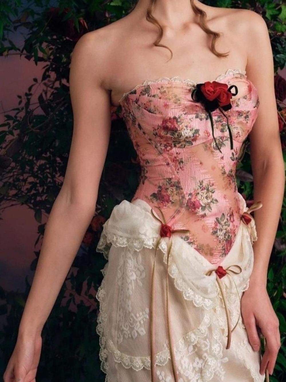 LaceMade Rose Sus La Lune Dress Size XL - Picture 2 of 4